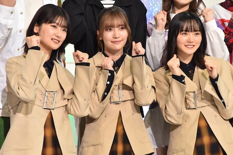 左から井上梨名、大沼晶保、増本綺良。