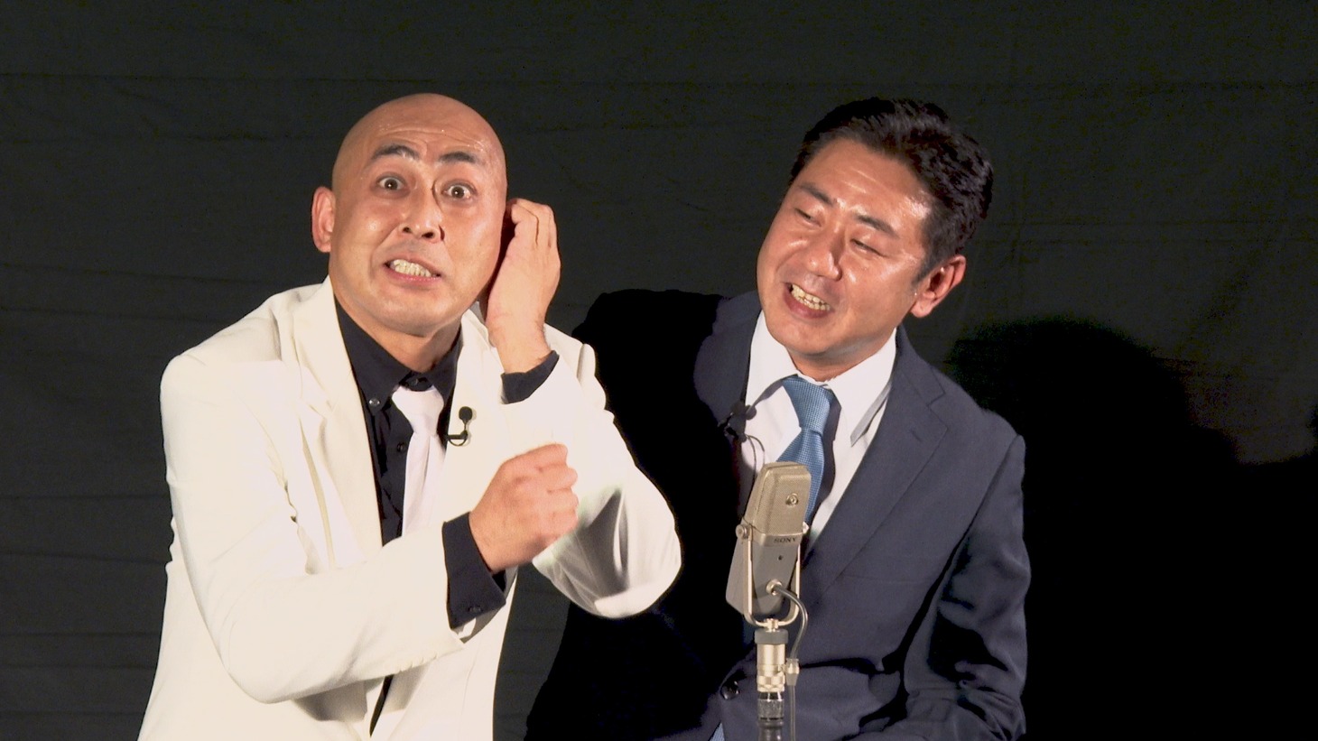 2021年の単独ライブ「こんにちわ」に出演した錦鯉。