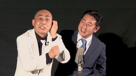 2021年の単独ライブ「こんにちわ」に出演した錦鯉。