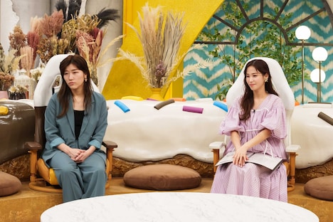 左から、ヒコロヒー、鷲見玲奈。(c)CBC