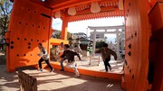 コロチキ＆フット、“福男選び”でおなじみの西宮神社で競走