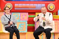 左から中居正広、笑福亭鶴瓶。(c)日本テレビ