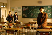 コント「出会い方と別れ方」のワンシーン。