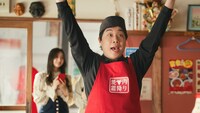 新CM「時給上げてよかった！焼肉店」編のワンシーン。