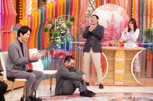 左から、かまいたち濱家、千鳥・大悟、明石家さんま、井上清華アナ。(c)フジテレビ