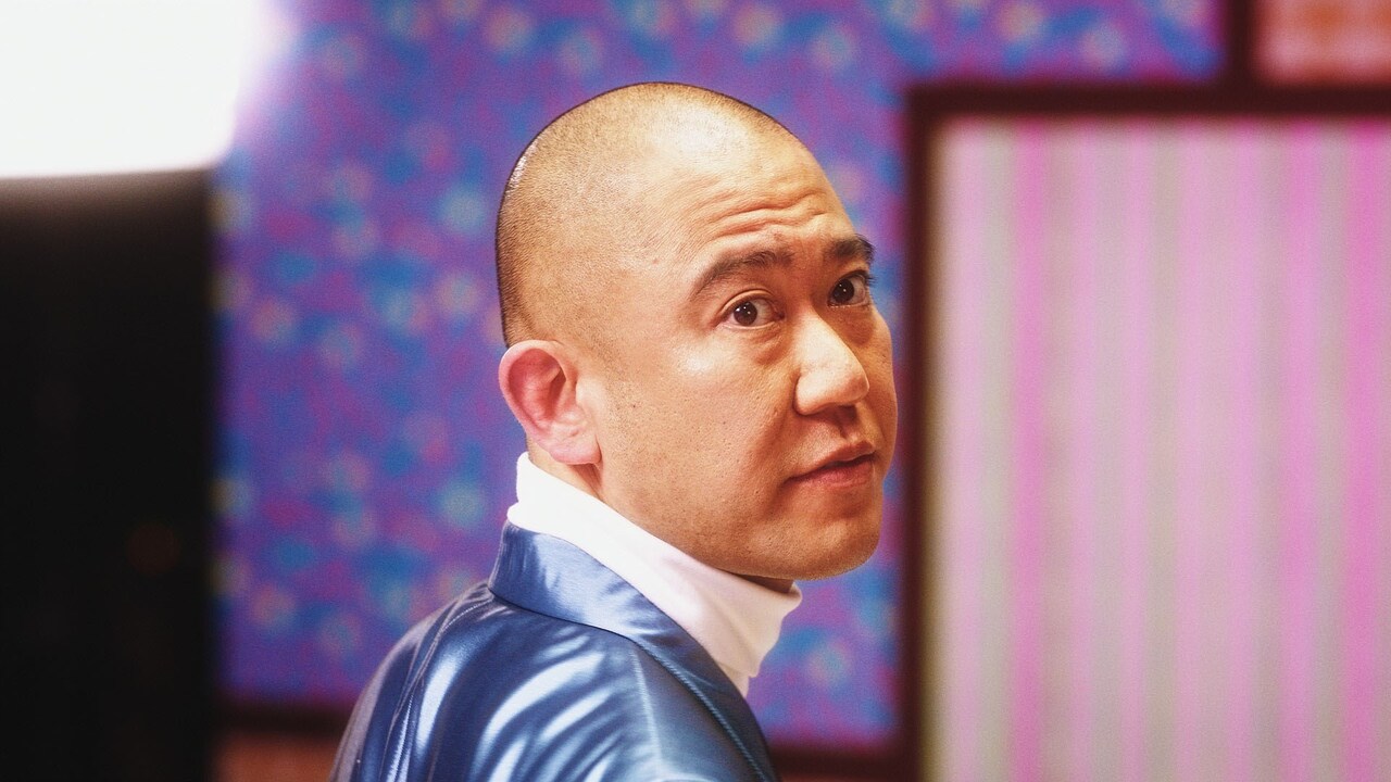 コロコロチキチキペッパーズ・ナダルが出演するホットペッパービューティーの新Web CM「ご本人登場」編のワンシーン。