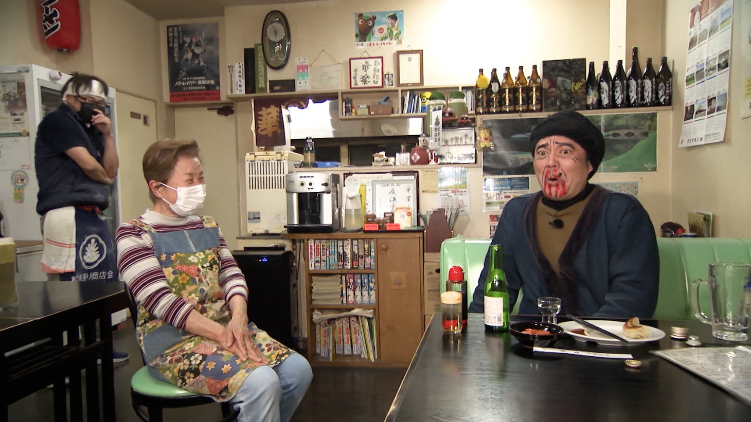 シャンプーハット恋さん（右）の相席旅の様子。(c)ABCテレビ