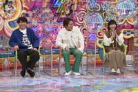 左から、三四郎・小宮、狩野英孝、伊藤沙莉。(c)テレビ朝日