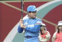 「球春到来！志村けんさん・ドリフ大特集」より。(c)イザワオフィス