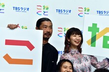 パンサー菅（左）、でか美ちゃん（右）。