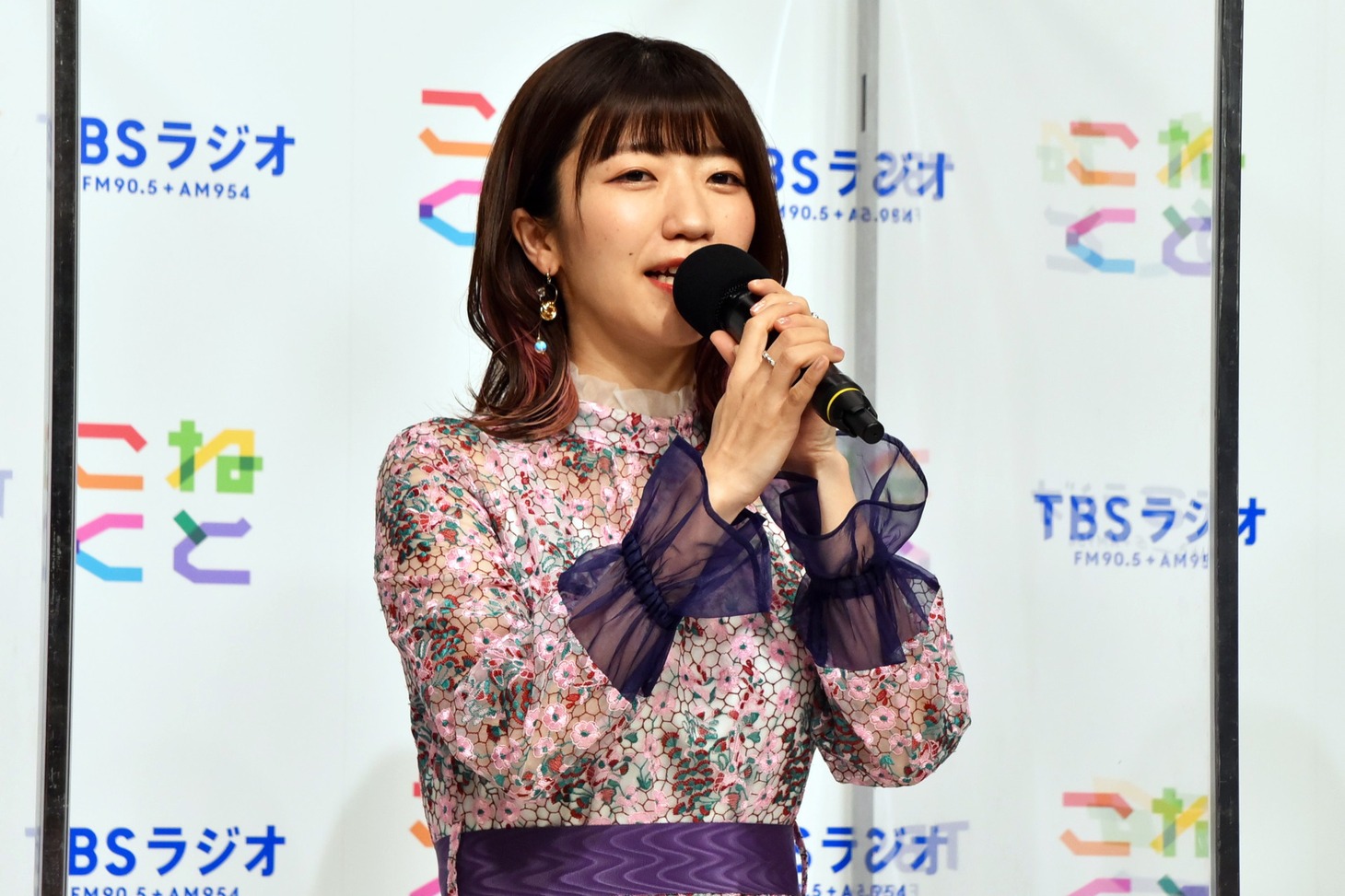 「深夜の芸人さんのラジオを聴いてきた」という、でか美ちゃん。「皆さんに寄り添えるような、（石山蓮華と）女性コンビならではの火曜日にできたら」と話した。