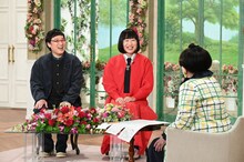 「徹子の部屋」に出演する南海キャンディーズと黒柳徹子。(c)テレビ朝日