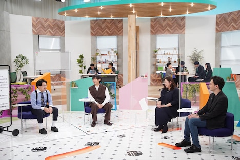 「とまどい社会人のビズワード講座」スタジオ収録の様子。(c)NHK