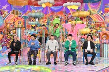 「先輩に可愛がってもらえない芸人」の（前列左から）パンサー菅、マヂカルラブリー・野田クリスタル、チョコレートプラネット長田、和牛・水田、霜降り明星・粗品、（後列左から）四千頭身・後藤、すゑひろがりず南條、ZAZY。(c)テレビ朝日