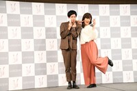 「とびきりかわいいポーズ」のリクエストに応えるコットン。