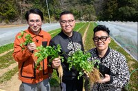 左からシソンヌ、宮川大輔。(c)日本テレビ