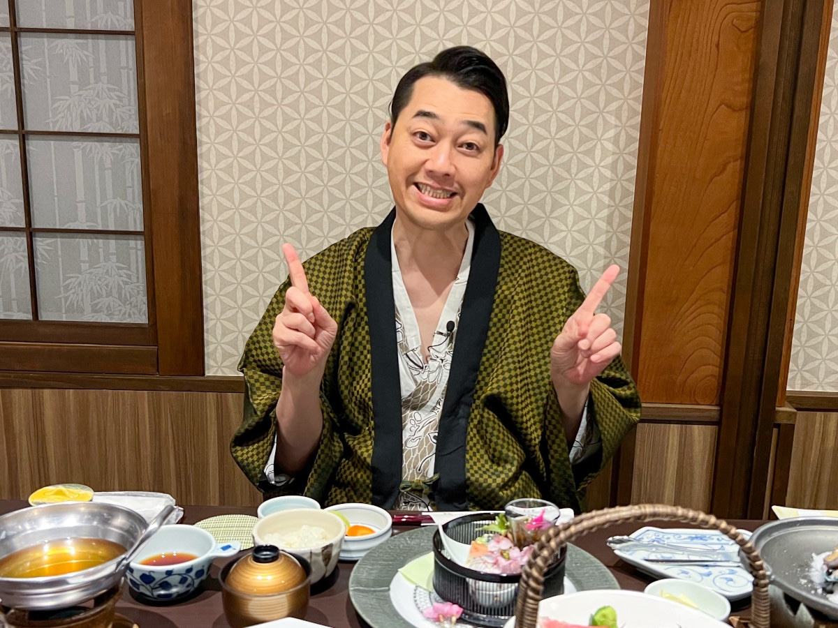 「バナナマンの早起きせっかくグルメ!!」放送100回目で初めてこの番組のロケに臨むバナナマン設楽。(c)TBS