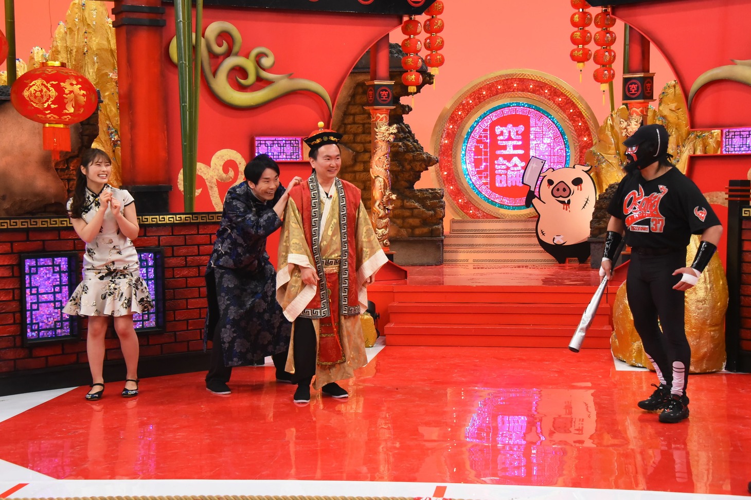 「かまいたちの机上の空論城」のワンシーン。(c)カンテレ