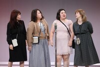 左から茜チーフ、堀川絵美、紅しょうが。