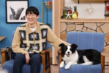 ロングコートダディ堂前（左）とテス（右）。