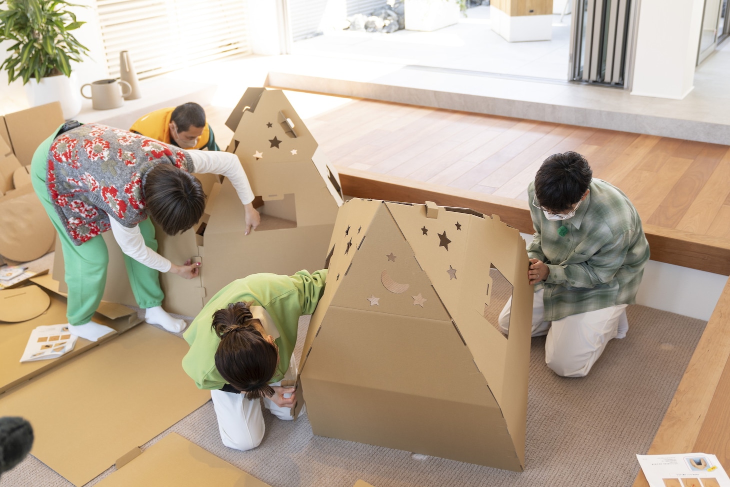 「ハピキャン 家族で楽しむおうちキャンプ」より。