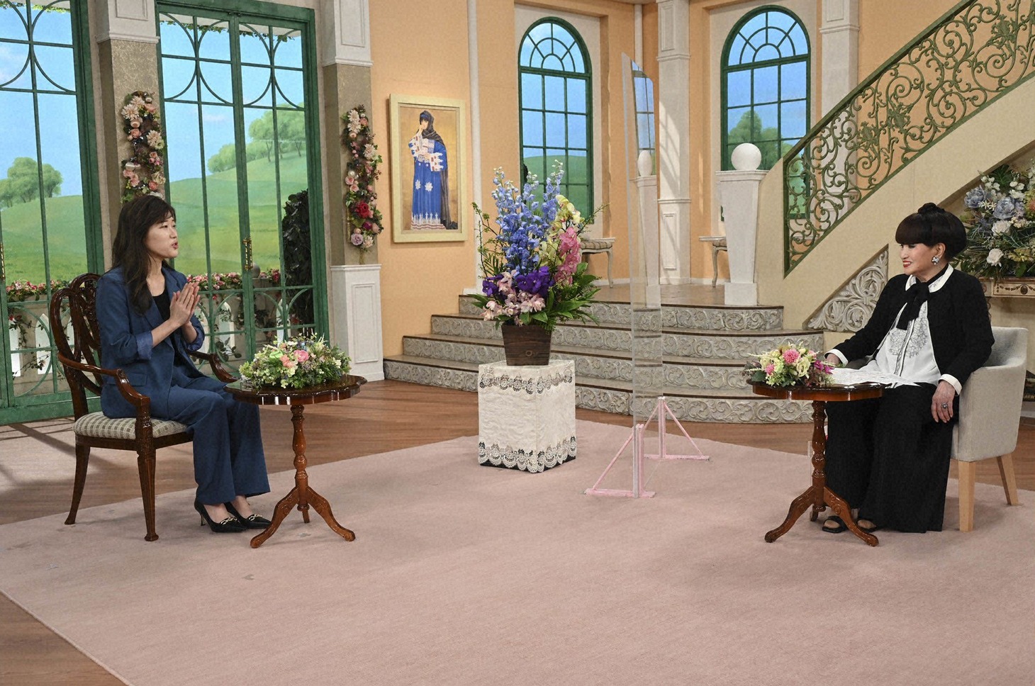ヒコロヒーと黒柳徹子。(c)テレビ朝日