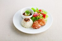 グランドメニュー新商品「キヌアとサラダのバランスカフェプレート」