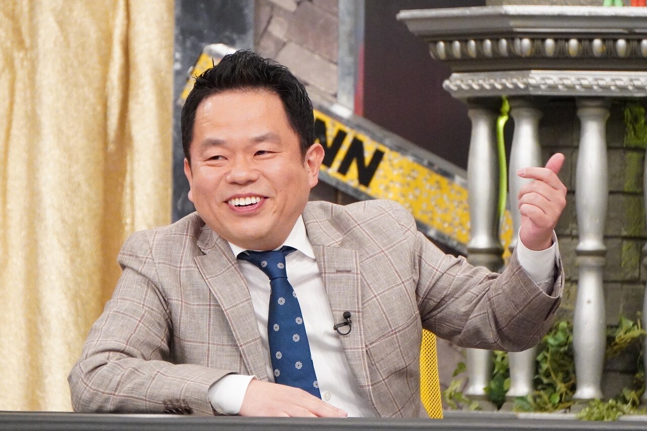 ダイアン津田「脱力タイムズ」で小澤アナの後ろに人が立っているのを発見