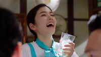 新CM「やかんの麦茶 夢中でゴクゴク」編のワンシーン。