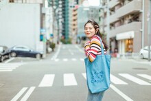 ロングコートダディのトートバッグ。