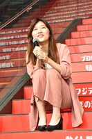 「麻雀が好きで雀荘に行くとだいたいカレーを頼むけど、最近はカップラーメンに卵を落として食べるのが好き」と自身の“雀荘飯史”を語ったヒコロヒー。