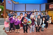 「大阪ほんわかテレビ」の出演者たち。(c)読売テレビ