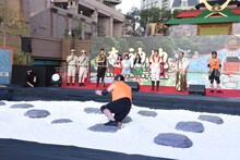 竜神池に落下するハリウッドザコシショウ。