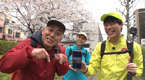 左から、錦鯉・長谷川、滝沢カレン、麒麟・川島。(c)TBS