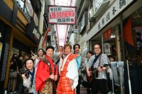 道具屋筋商店街にて。