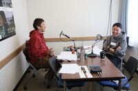 「キョートリアル！自伝的チュートリアル」より、チュートリアル。コロナ禍をきっかけにディレクターがリモートで参加しているため2人きりで収録を行っている。