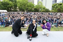 「古家正亨 K TRACKS」にゲスト出演したトレンディエンジェル斎藤（中央）。