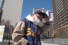 密着される川畑泰史。