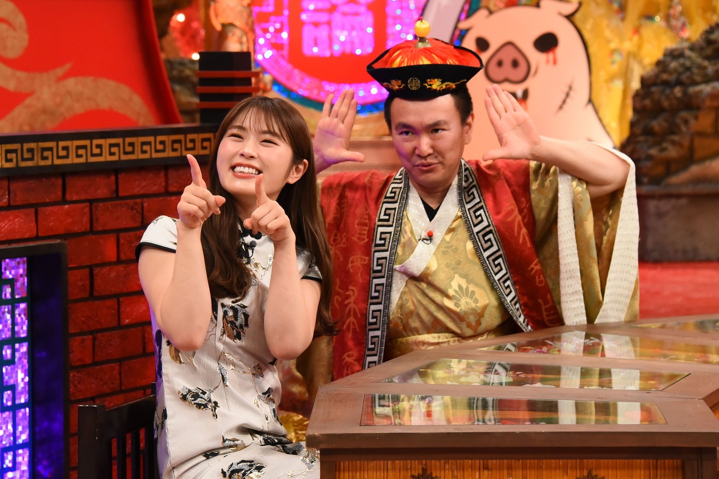 左から渋谷凪咲、かまいたち山内。(c)カンテレ