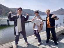 ニューヨークと高地優吾（SixTONES）。(c)テレビ東京