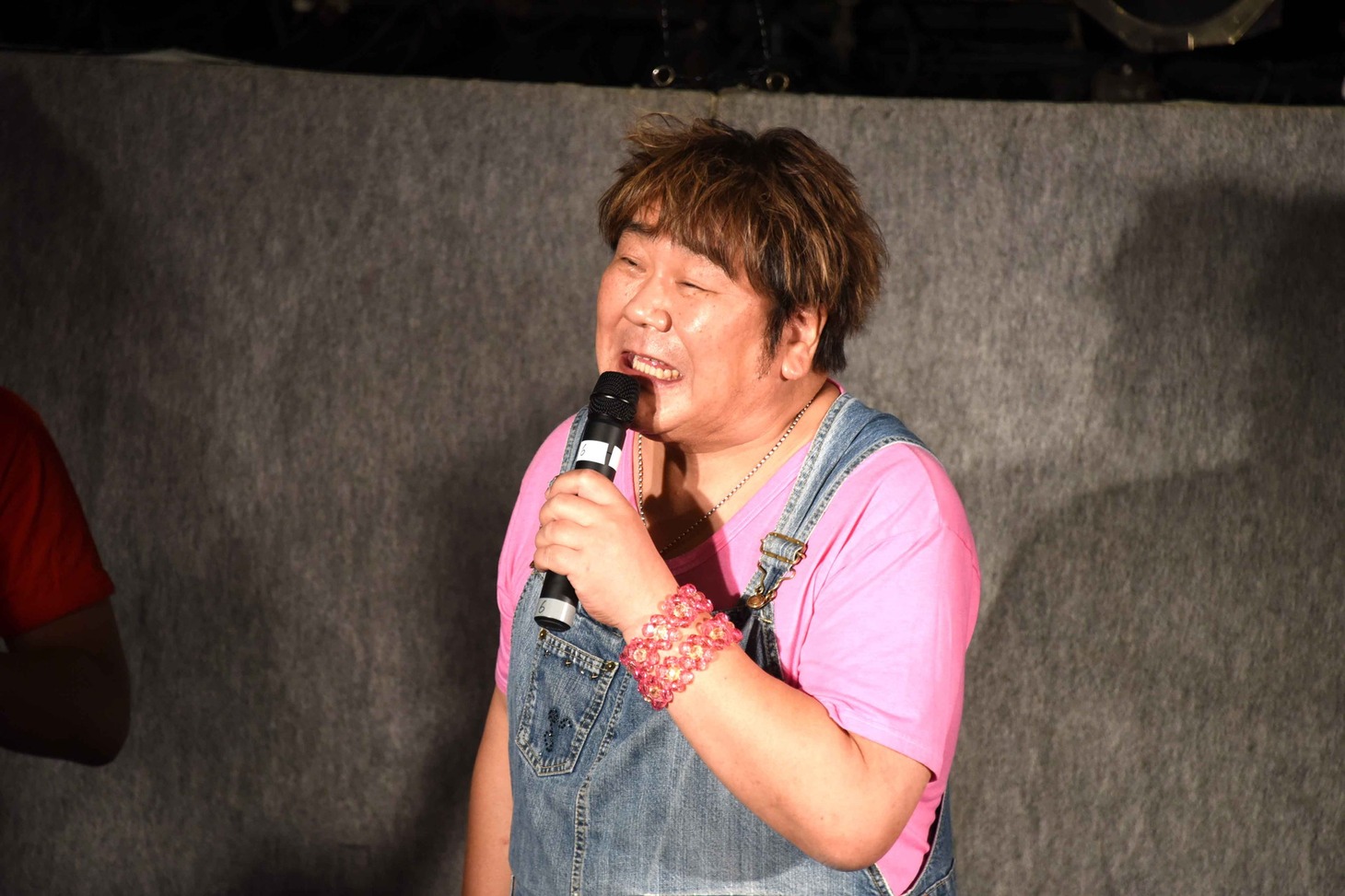 石塚英彦