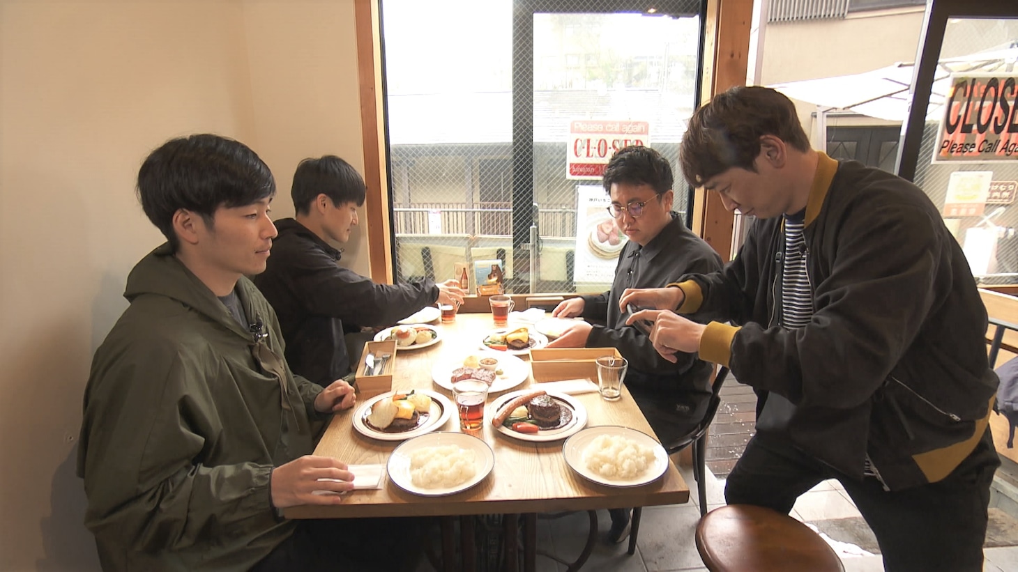 食事のワンシーン。(c)ABCテレビ