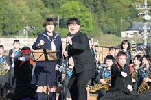 「応援団で笑アセろ！」にラランドが出演するワンシーン。(c)TBS