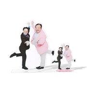 「ママタルト ビッグアクリルスタンド」と「ママタルト アクリルスタンド」。