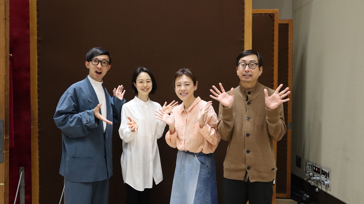 左からこがけん、池田伸子（NHKアナウンサー）、高橋真麻、おいでやす小田。