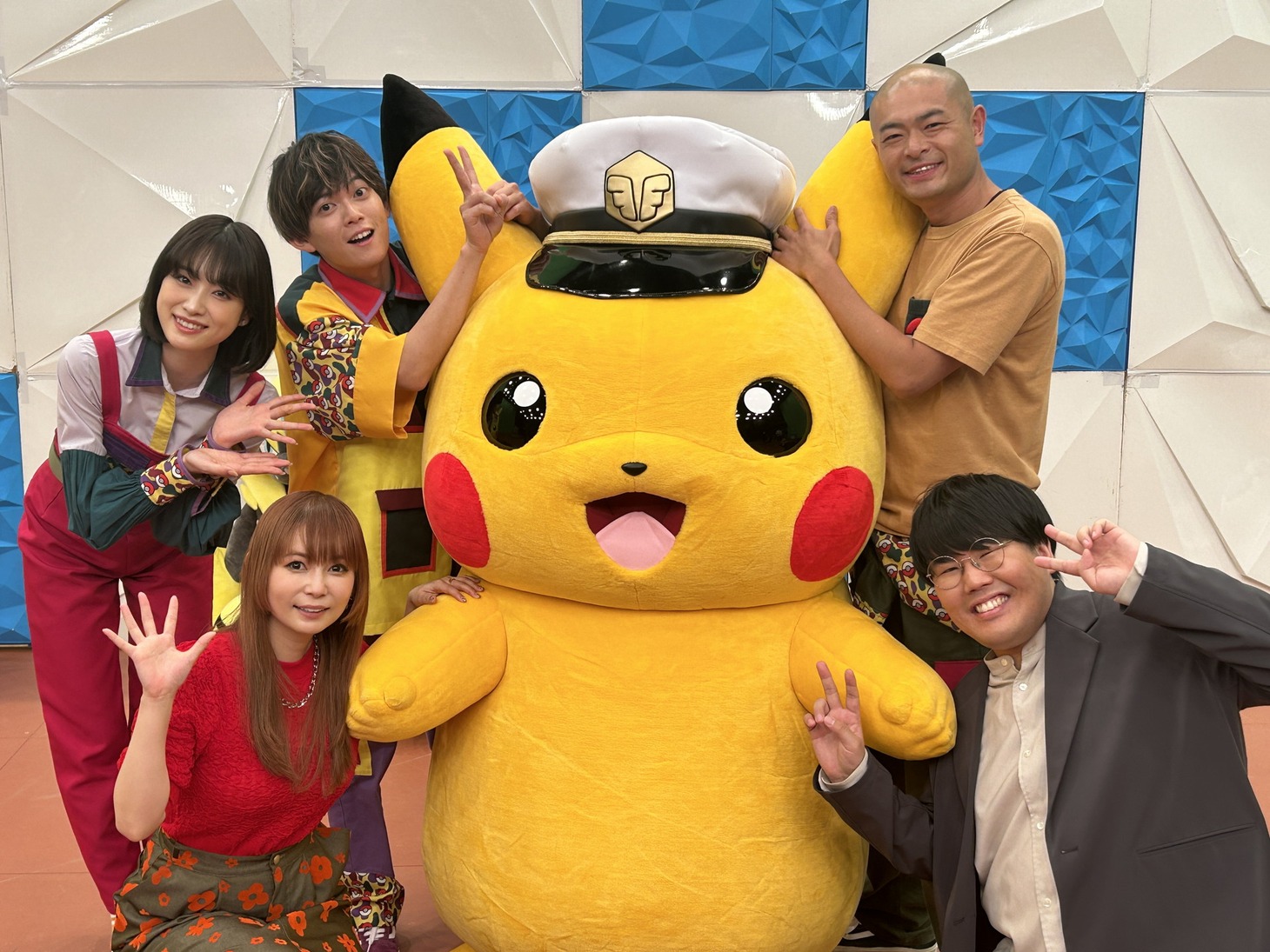 「ポケモンとどこいく!?」の出演者。(c)テレビ東京