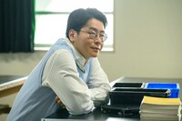 男性ブランコ浦井 (c)TBS