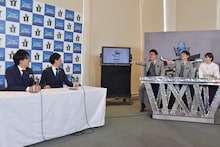 左から、囲碁将棋、銀シャリ、宮司愛海アナ。