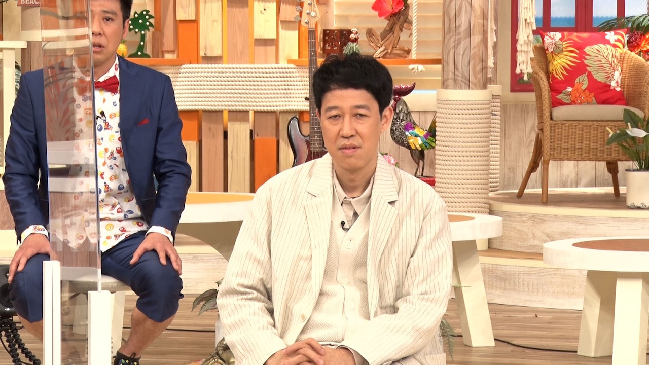 森川隆士のロケVTRに呆然とする小籔千豊（右）とスマイル・ウーイェイよしたか。