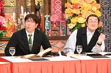 左から原口あきまさ、JP。(c)日本テレビ